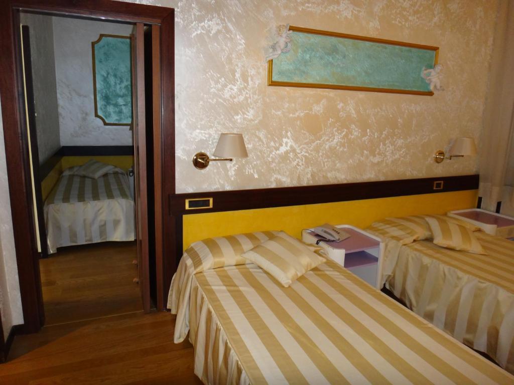 Benny Hotel Catanzaro Chambre photo