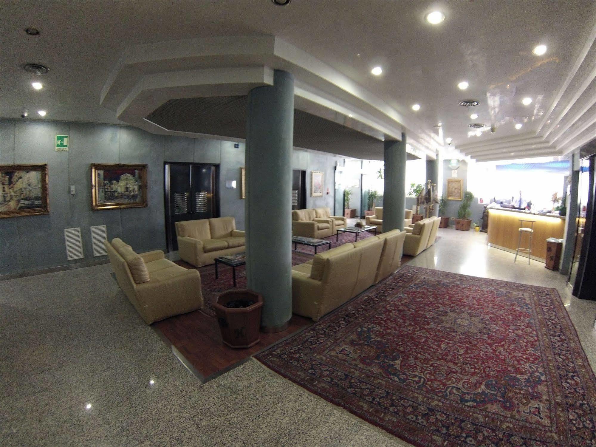 Benny Hotel Catanzaro Extérieur photo