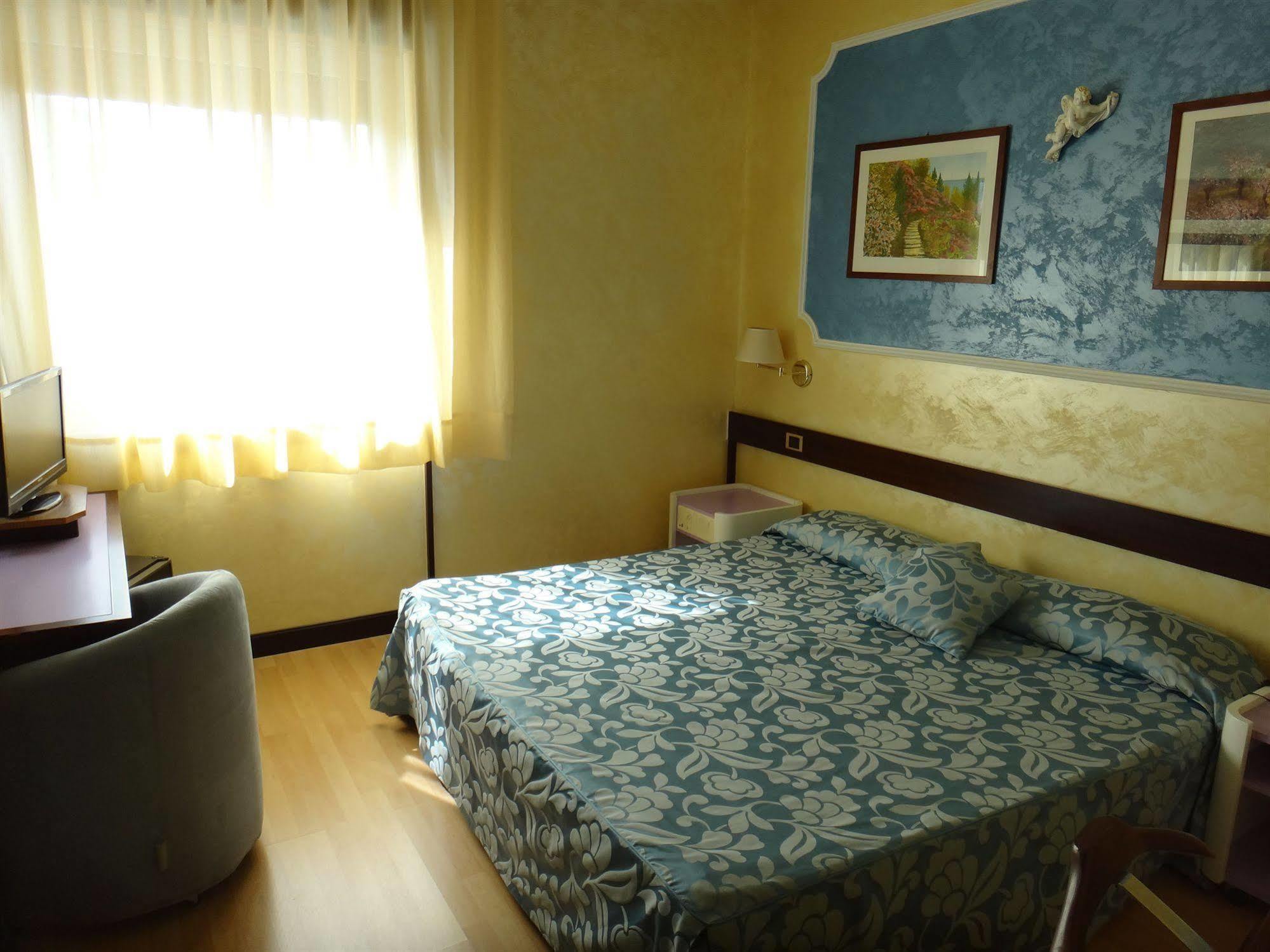 Benny Hotel Catanzaro Extérieur photo
